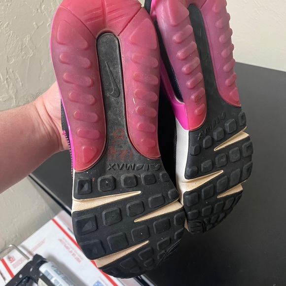 Size 7 - Women’s Nike Air max 2090 multicolor shoes - Picture 5 of 6